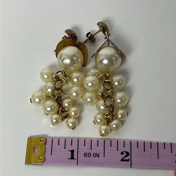 Vintage Faux Pearl Cluster Grape Dangle Earrings Gold Tone - Picture 5 of 7